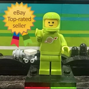 New Color LEGO Bright Yellowish Green Spaceman W Custom 🎨 Helmet & Air Tank - Picture 1 of 2