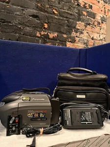 Panasonic PV-L650D Palmsight VHS-C Analog Kamera Camcorder Palmcorder/Tasche - Bild 1 von 10