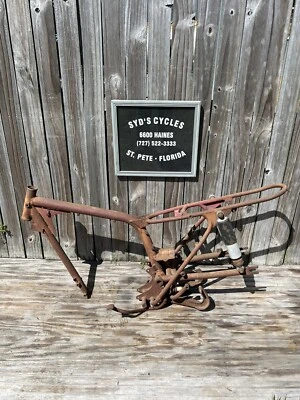 Bisel individual DUCATI 200cc 1960-64 Americana, GT, etc. Marco Foto 1 de 4