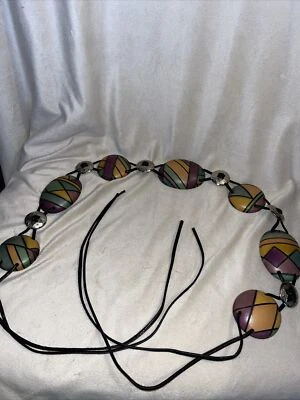 Cinturón de cuero vintage con corbata a la cadera suroeste boho conchos años 90 moda Inglaterra Foto 1 de 4