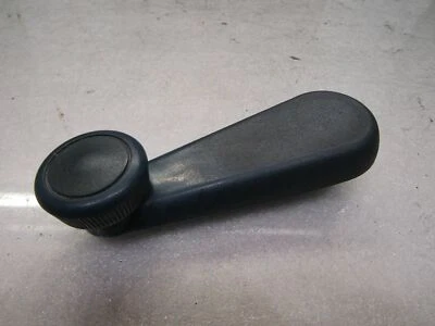 LDV Convoy Pilot MK3 2.4 TD OS right front door window glass winder handle - Image 1 of 4