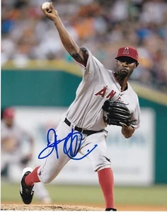 LATROY HAWKINS  ANAHEIM ANGELS  ACTION SIGNED 8x10 - Picture 1 of 1