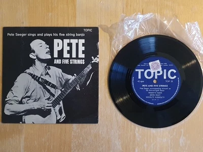 PETE SEEGER AND FIVE STRINGS 7” VINYL SINGLE TOP 33 - Image 1 of 3