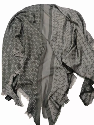 GUCCI Mujer Bufanda Chal Estola Envoltura Lana Seda GG Logo Hecho en Italia Gris Cuadrado Foto 1 de 4