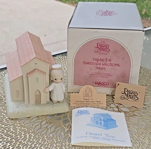 De colección Capilla Precious Moments Exclusivo 1989 "Hay una bienvenida cristiana aquí" - Imagen 1 de 7