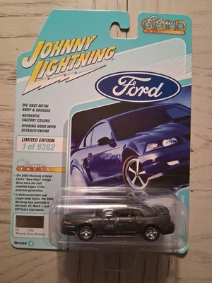 Ford Mustang 2003 Johnny Lightning Classic Gold 1/64 gris mineral metálico Foto 1 de 3