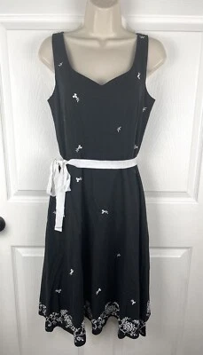 Vestido Solero Blanco y Negro Con Bordado Talla 4 Dressbarn Foto 1 de 4