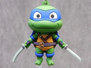 TMNT NEW * Leonardo Clip * Blind Bag Series 5 Teenage Ninja Turtles Monogram - Picture 1 of 7