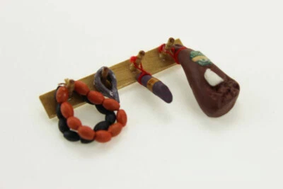 Dollhouse Miniatures Kitchen 1/12 Scale Vintage Fruit Vegetable Hanging Rack - Image 1 of 4