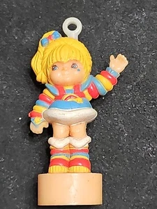 Figura de PVC Rainbow Brite de colección muñeca con cremallera sello Mattel 2" - Imagen 1 de 15