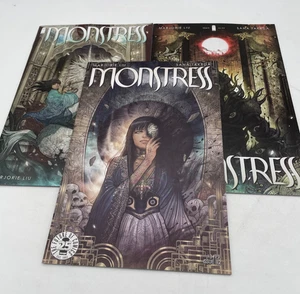 Cómics con imagen de Monstress #6, 8 y 12 - Lote de 3 - Imagen 1 de 1