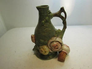 Kleiner Keramikkrug. Grün mit Blumen. Fun 6 1/2"" hoch & 4' breit - Bild 1 von 9