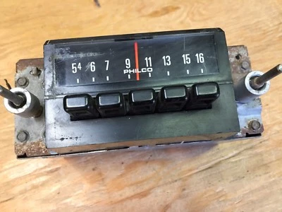 Ford Gran Torino Ranchero 1973 73 AM PHILCO RADIO D3OA-18806 (para piezas) Foto 1 de 3