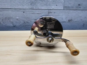 VINTAGE PFLUEGER TRUMP NO.1943 FISHING REEL - Picture 1 of 6