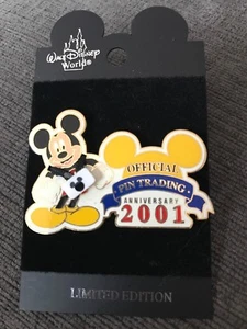 Disney WDW Official Pin Trading Anniversary 2001 Mickey Mouse Lanyard Pin LE - Picture 1 of 3