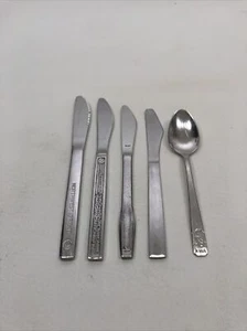Lot Of Airline Memorabilia 5 Pcs Of Flatware 4 Knives And 1 Spoon - Picture 1 of 12