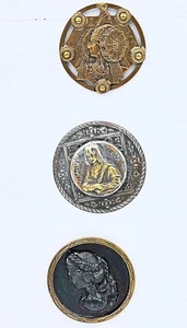 3 Pc  Antique 1800s Victorian Large Mona Lisa, Egyptian Revival, Cameo Buttons - Picture 1 of 9