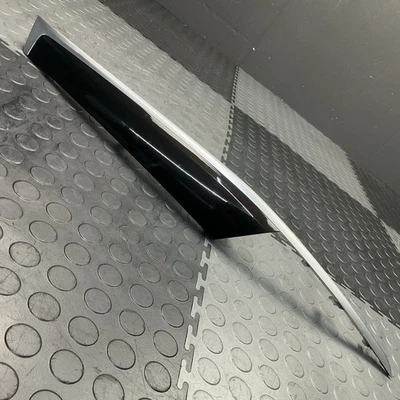 Оригинальная накладка на приборную панель BMW X1 2012-2015 годов выпуска  - Изображение 1 из 4