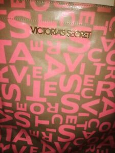 Victorias Secret Pink Rare 3D GRAPHIC Super Model Super Bag  Purse 4 Spring!!!
