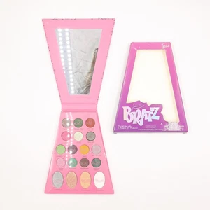 Revolution x Bratz Doll Jade Palette - Picture 1 of 3