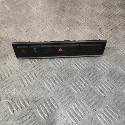 AUDI A3 2.0 TDi 2010 panel de interruptores de control de tracción y advertencia de peligro 8P0927197 #1 Foto 1 de 4