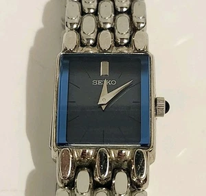Rare Seiko 1F20 Navy Blue Dial Square Tank Watch Women's Pristine Working - Picture 1 of 9