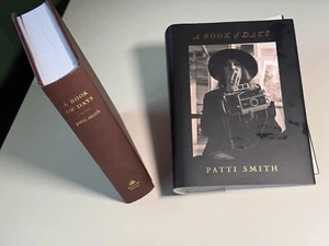 Patti Smith A BOOK OF DAYS 2022 Hardcover 1. Auflage SIGNIERT - Bild 1 von 7