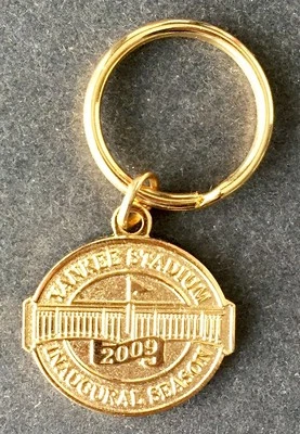 NEW YORK YANKEE STADIUM 2009 Inaugural Season Zales Stadium Tours Keychain NEW ! - Image 1 of 2