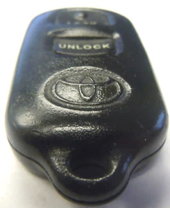 2002-2008 Toyota Corolla keyless remote entry car key fob control transmitter - Picture 1 of 5