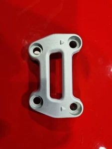 GENUINE DUCATI MONSTER 1100/796 UPPER HANDLEBAR CLAMP - Picture 1 of 3