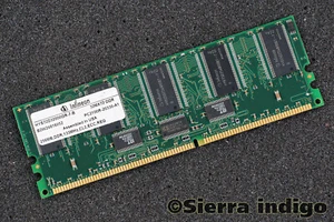Infineon HYS72D32000GR-7-B PC2100R-20330-A1 256MB Server Memory RAM - Picture 1 of 1