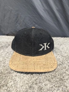 Sombrero negro con borde de corcho a presión OTTO S.N.A.P K.I.K tinta personalizada ropa Kik Family  - Imagen 1 de 7