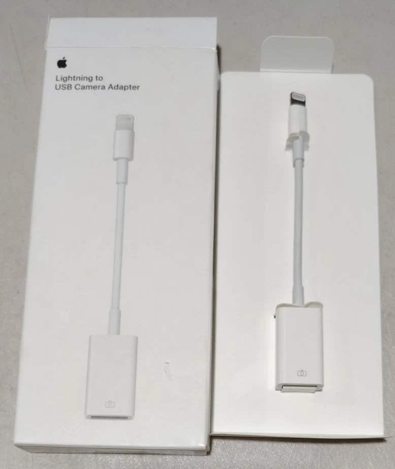 Genuine Apple MD821AM/A Lightning to USB Camera Adapter - Image 1 of 1