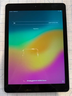 Apple iPad 6ta generación - Gris - 128 GB - tal cual para salvamento/piezas/desmontaje Foto 1 de 4