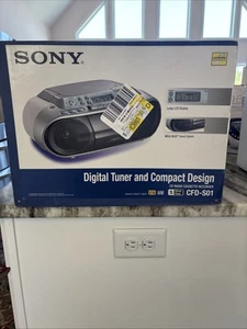 Sony CFD-S01 CD/Radio/Cassette Boombox - Picture 1 of 6