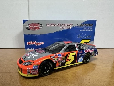  Terry Labonte #5 Kellogg's/The Victory Lap 2003 Monte Carlo Mac Tools 1 de 288 Foto 1 de 4