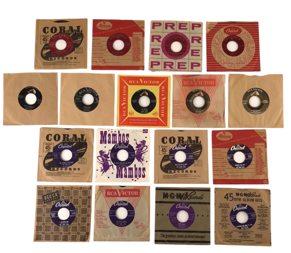 Record Lot 17 Vinyl 45s Perry Como D Martin T Bennett Nat King Cole 1950s 1960s - Image 1 of 4