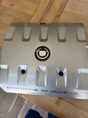 1998-2005 CADILLAC DEVILLE SEVILLE 32 VÁLVULAS V8 NORTHSTAR TAMPA DO MOTOR PEÇA OEM - Imagem 1 de 4