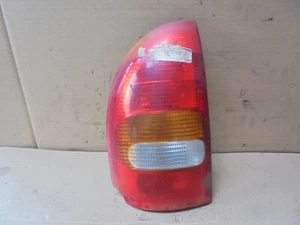 VAUXHALL CORSA 1993-2000 5 PUERTAS MICROCOCHE VIRGO LUZ TRASERA LADO PASAJERO CERCANO - Imagen 1 de 8