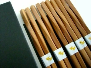 10 (5 pairs) Elegant Twist Bamboo Chopsticks - Picture 1 of 1