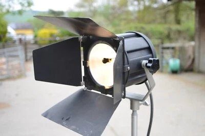 used theatre lighting - Image 1 of 4