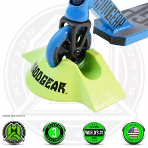 Maddgear Pro Portable Scooter Stand Parking Garage Green NEW Free Shipping - Picture 1 of 8