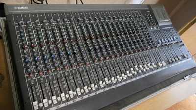 Yamaha Mixing Console - GF24/12 inklusive Flight Case - Bild 1 von 3