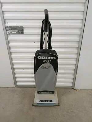 Oreck XL 21 Hepa Celoc Hypo-Allergenic Upright Vacuum w/ 1 Bag - WORKS - Image 1 of 4