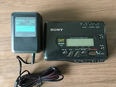 SONY TCD-D8 WALKMAN PORTABLE DAT RECORDER DIGITAL AUDIO TAPE EQUIPMENT USED - Image 1 of 3