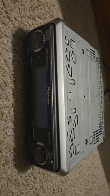 pioneer head unit xm ready single din head unit WMA/MP3 (MOSFET 50w x 4 ) - Image 1 of 4