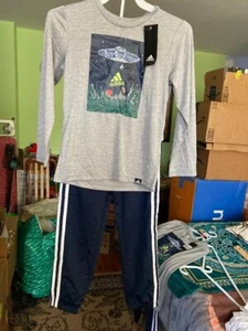 Adidas 2 Piece Set Boys Size 7, Color Gry Heathr - Picture 1 of 3