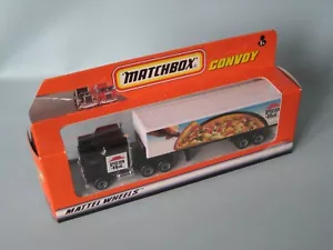 Matchbox Convoy CY-8 Kenworth Caja Pizza Hut Negro Caja Juguete Modelo 160 mm de Largo - Imagen 1 de 5
