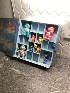 Vintage Mid 80's Care Bears Figure Original Case By Kenner & 8 Care Bear Figures - Picture 1 of 15