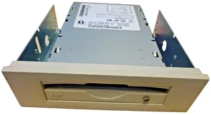 iOMEGA Z100ATAPI**ZIP LAUFWERK**ZIP 100MB IDE 5,25 Zoll #NT4269 - Bild 1 von 4